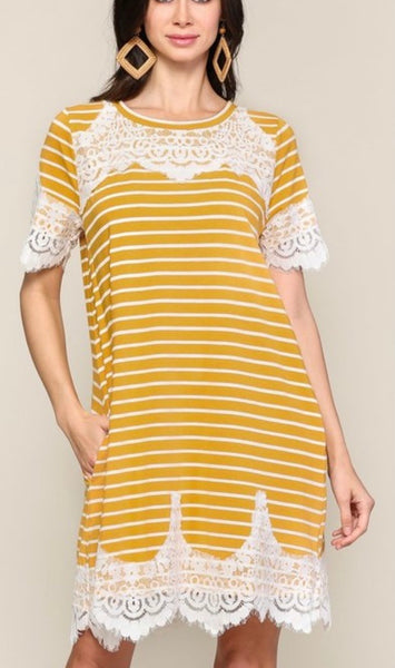 LÍA YELLOW LACE DRESS